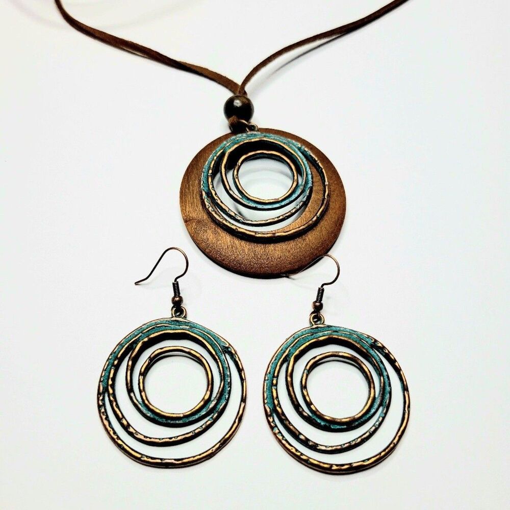 NWT Boho Red Copper Patina And Wood Matching Necklace And Earrings Gift Set